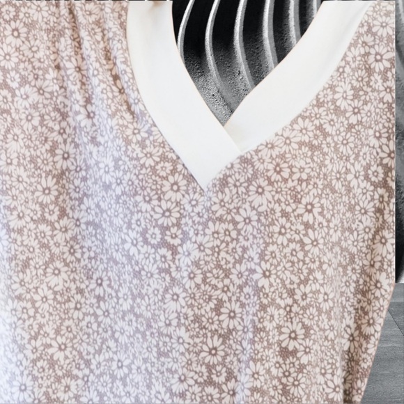 LOVELY J LOOSE FIT TOP - Picture 5 of 6